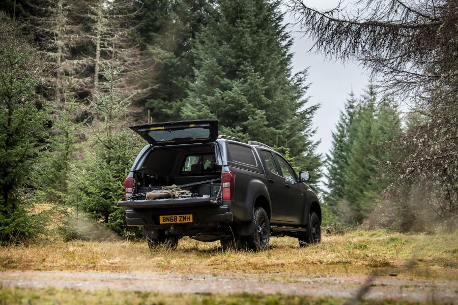 Isuzu D-Max Huntsman 2017 года  (UK) (фото 39 из 48)